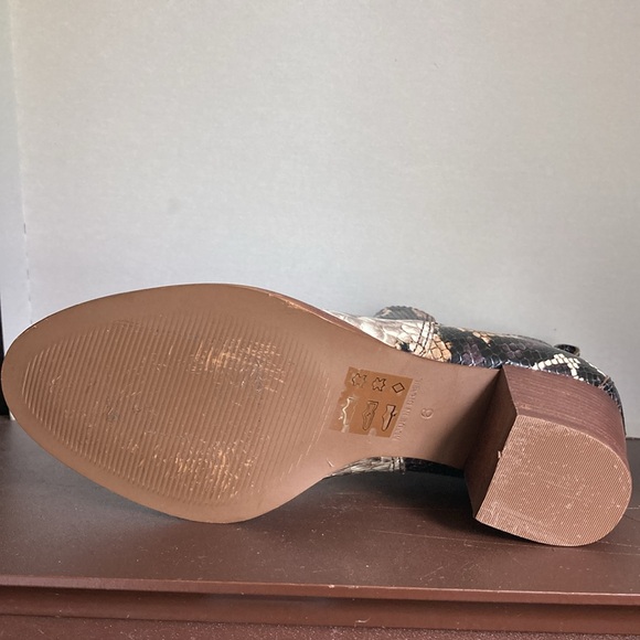 Madewell bootie - Picture 5 of 9